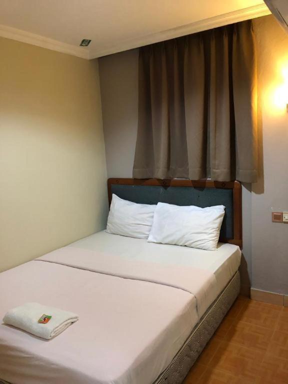 Hotel Perdana Lawas Exterior photo